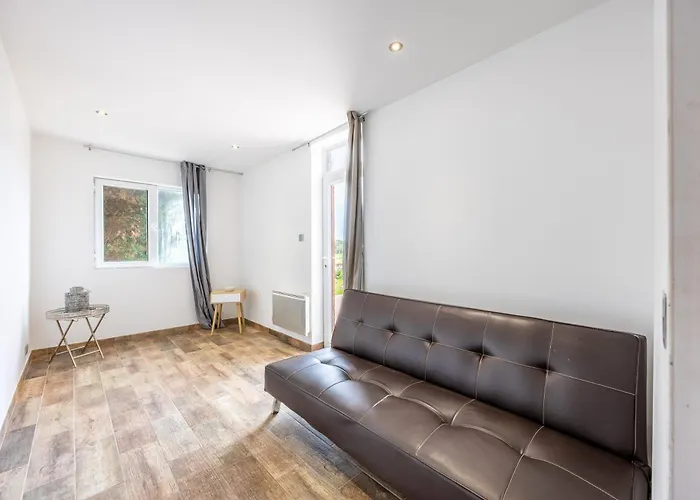 別荘 Les Garnes Saint-Martin-des-Fontaines